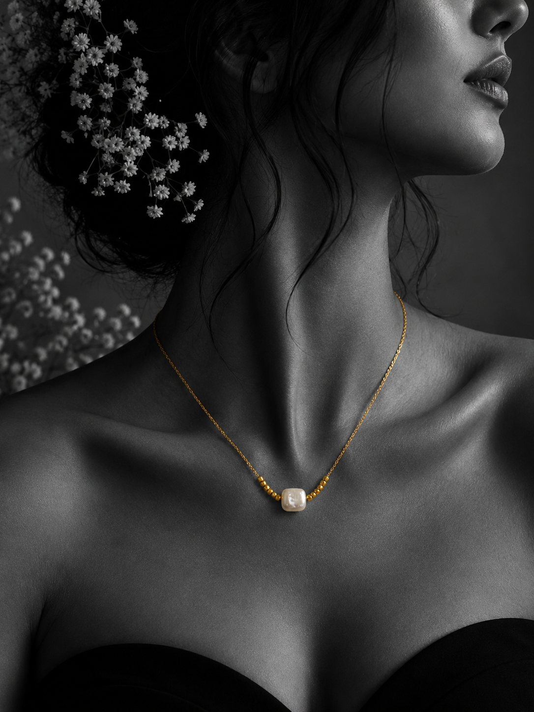 Pearl Cube Bead Necklace